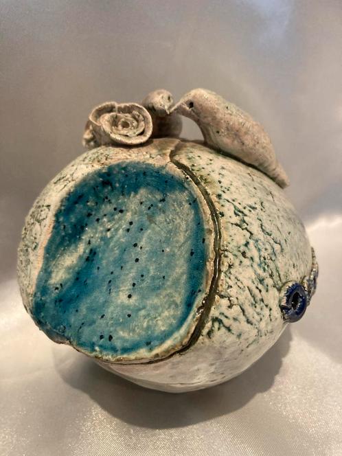 Keramiek Sculptuur Mieke van Boekhout - Vogels & Bloemen, Antiek en Kunst, Antiek | Keramiek en Aardewerk, Ophalen of Verzenden