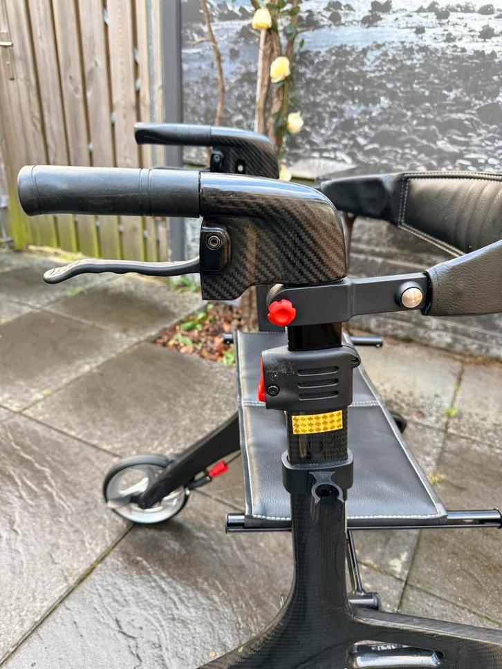 Carbon Rollator: Drive Nitro Superlicht !, Diversen, Rollators, Zo goed als nieuw, Lichtgewicht, Opvouwbaar, Ophalen of Verzenden