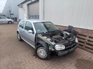 Volkswagen Golf 4 1.4 3-DRS LA7W ONDERDELEN / DEMONTAGE beschikbaar voor biedingen