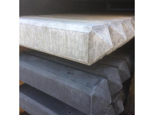 Hout beton schutting palen en onderplaten mega actie!, Tuin en Terras, Schuttingen, Nieuw, Overige materialen, 1 tot 2 meter, Minder dan 3 meter