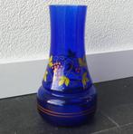 Vintage glazen vaas glas blauw wijnrank druiven decor, Huis en Inrichting, Minder dan 50 cm, Glas, Blauw, Gebruikt