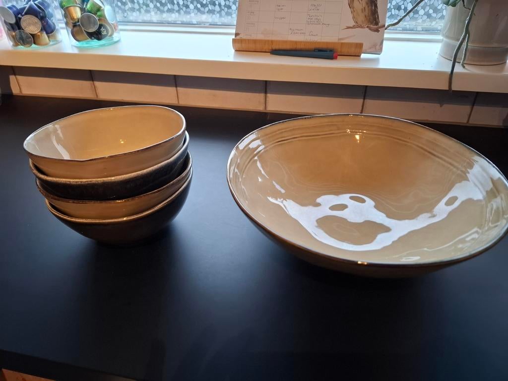 Xenos Toscane Servies - Zwart & Beige, Huis en Inrichting, Keuken | Servies, Gebruikt, Compleet servies, Effen, Aardewerk, Ophalen of Verzenden