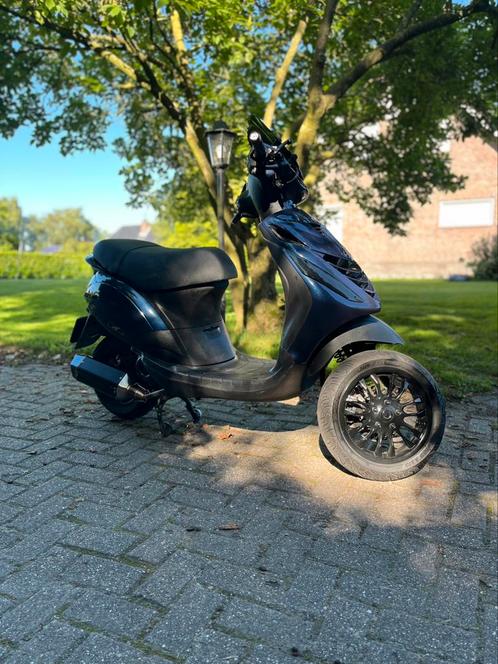 Piaggio Zip 80cc 4t 2v, Fietsen en Brommers, Scooters | Piaggio, Zo goed als nieuw, Zip, Ophalen