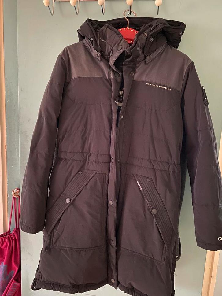 Khujo co warme zwarte winterjas L, Kleding | Dames, Jassen | Winter, Zo goed als nieuw, Zwart, Ophalen of Verzenden