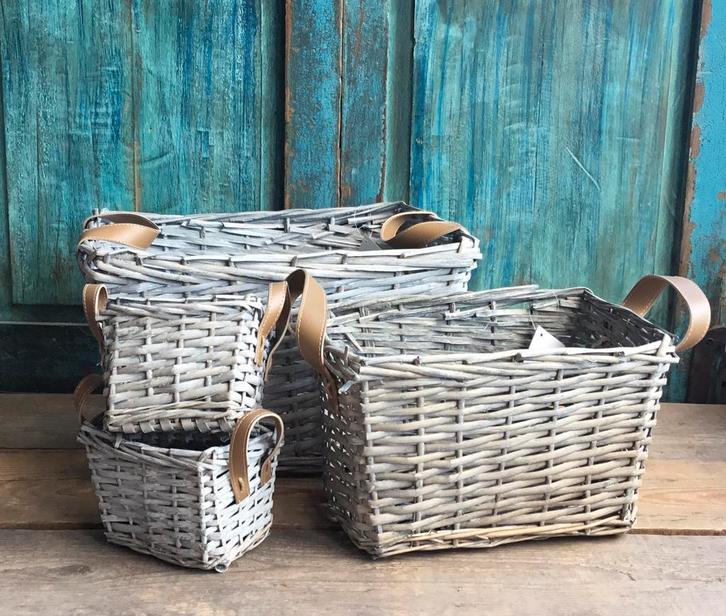Manden set van 4 stuks, Huis en Inrichting, Woonaccessoires | Schalen en Manden, Nieuw, Ophalen of Verzenden