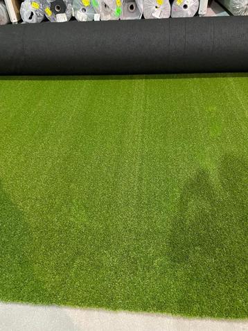 Kunstgras 3 x 4 meter  beschikbaar voor biedingen