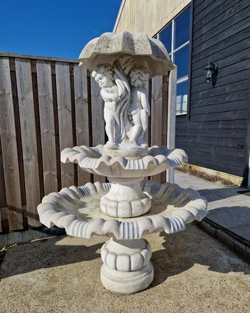 Fontein als etage bloemen bak , 2 x waterloop als bloemenbak beschikbaar voor biedingen