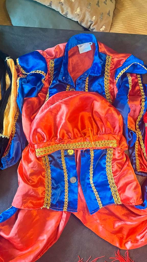 Sinterklaas kostuums - 3 stuks, Kinderen en Baby's, Carnavalskleding en Verkleedspullen, Gebruikt, Jongen of Meisje, 122 t/m 128