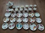 Mix van vintage servies (12 kopjes, 19 schotels + 1 theepot), Antiek en Kunst, Ophalen