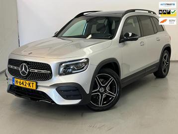 Mercedes-Benz GLB 200 / AMG / NL-auto / BTW / Pano / Memory beschikbaar voor biedingen