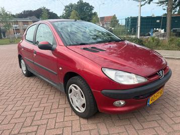 Peugeot 206 1.4 Gentry 5 Deurs Airco 2000 Apk 08/2026 beschikbaar voor biedingen