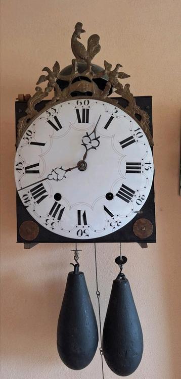 Comtoise Haan 1789-1795 met gevende broederschaps handen.  beschikbaar voor biedingen