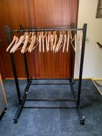 Industrieel zware winkel kledingrekken op wielen, Ophalen, Met wielen, Gebruikt