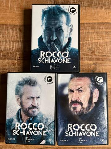 Verschillende dvd boxen tv series beschikbaar voor biedingen
