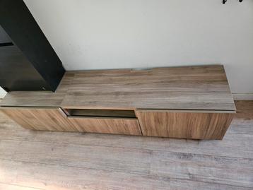 IKEA besta tv meubel beschikbaar voor biedingen