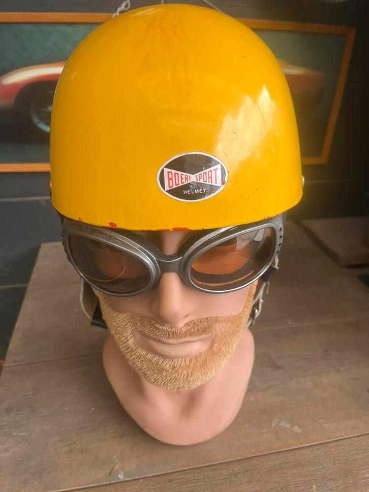Leuke Italiaanse oldtimer helm met stofbril, Verzamelen, Automerken, Motoren en Formule 1, Gebruikt, Auto's, Ophalen of Verzenden