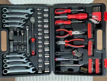 Gereedschap Set beschikbaar voor biedingen