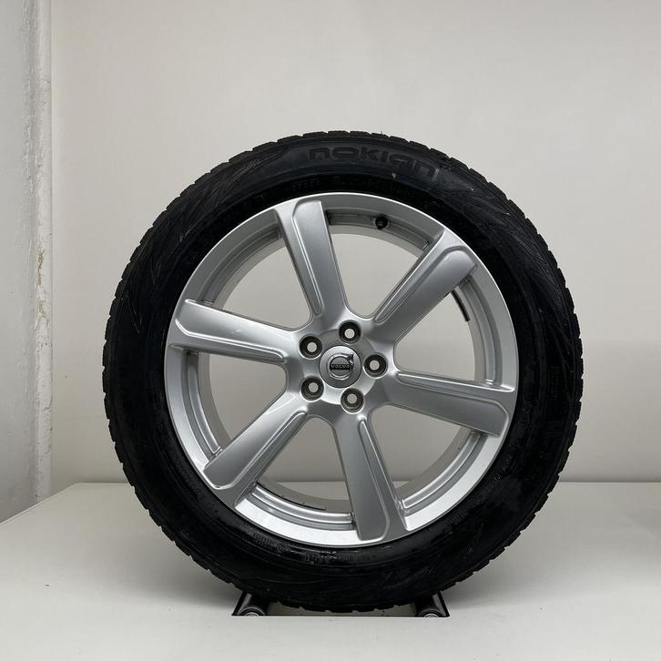 Volvo 19 inch velgen + winterbanden XC90 2015-, Auto-onderdelen, Banden en Velgen, Banden en Velgen, Winterbanden, 19 inch, 235 mm