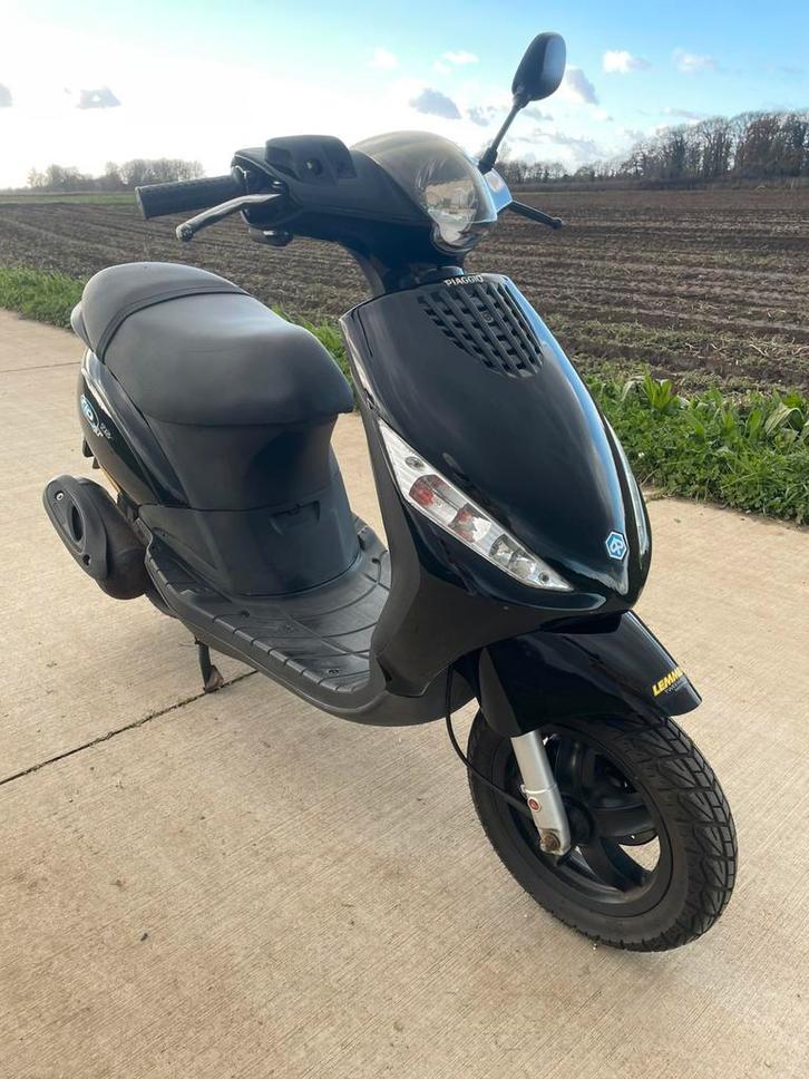 Piaggio Zip- Nette staat, Fietsen en Brommers, Scooters | Piaggio, Zo goed als nieuw, Zip, Benzine, Ophalen