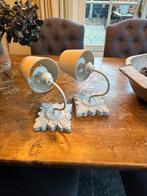 Witte brocante wandlampjes met kap, Huis en Inrichting, Ophalen of Verzenden, Zo goed als nieuw, Hout, Brocante, landelijke stijl