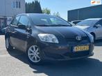 Toyota Auris 1.4-16V Terra, Voorwielaandrijving, Gebruikt, 1398 cc, 4 cilinders
