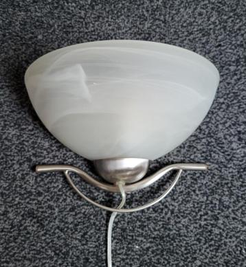 Wandlamp beschikbaar voor biedingen