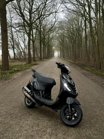 Piaggio zip 172cc 2005 frame beschikbaar voor biedingen