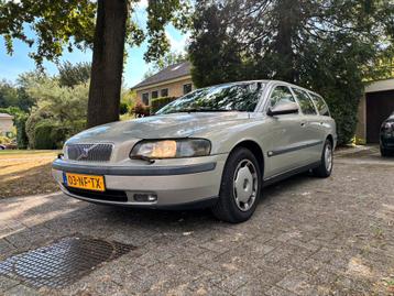 Volvo V70 2.4 140PK 2003 Beige nwe APK, LPG beschikbaar voor biedingen