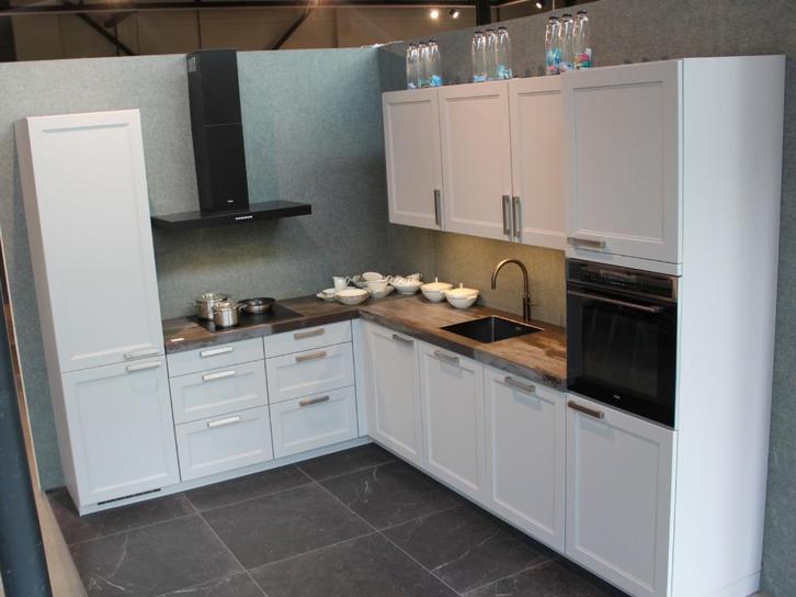 dM1 Stijlvolle hoekkeuken, Huis en Inrichting, Keuken | Complete keukens, Nieuw, Hoekkeuken, Grijs, Kunststof, Ophalen