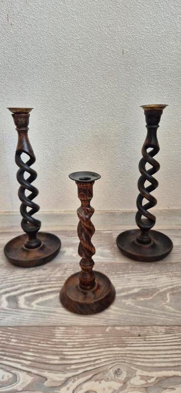 Oude Houten Kandelaars Set beschikbaar voor biedingen