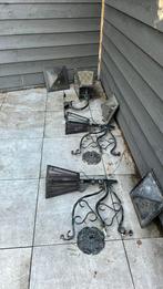Gietijzer buitenlamp, Tuin en Terras, Buitenverlichting, Gebruikt, Wandlamp, Ophalen of Verzenden, Netvoeding