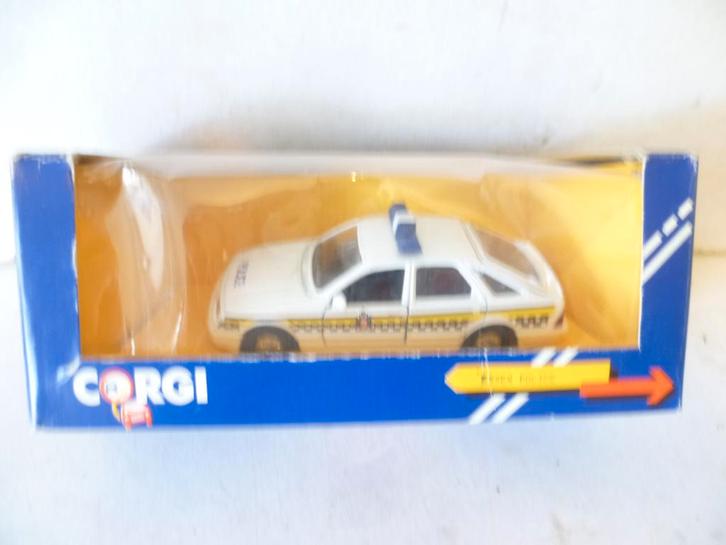 Corgi 1986 Ford Sierra Essex Police Politie in doos 1:36 mod, Hobby en Vrije tijd, Modelauto's | 1:43, Nieuw, Auto, Corgi, Ophalen of Verzenden