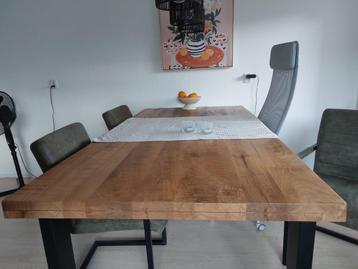 Grote Eetkamertafel - 200x100 cm beschikbaar voor biedingen
