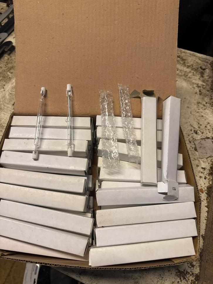 Rs7 lampen 118mm 150 & 300w - 90 stuks nieuw in doos, Muziek en Instrumenten, Licht en Laser, Nieuw, Ophalen of Verzenden