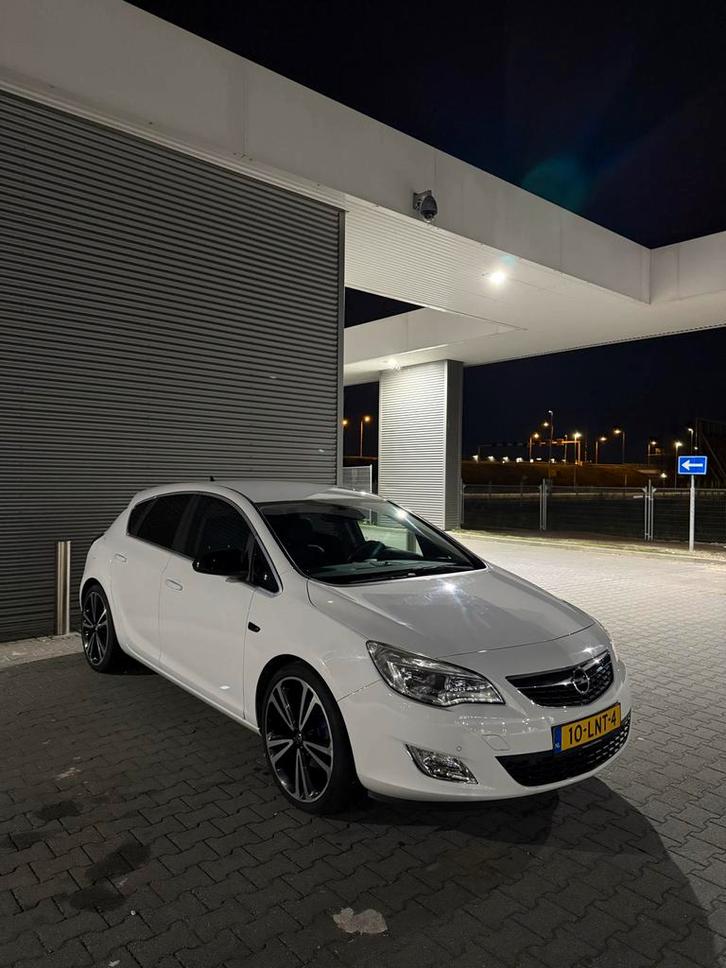 Opel Astra 1.6 Turbo 5D 2010 Wit, Auto's, Opel, Particulier, Astra, Benzine, C, Hatchback, Handgeschakeld, Origineel Nederlands