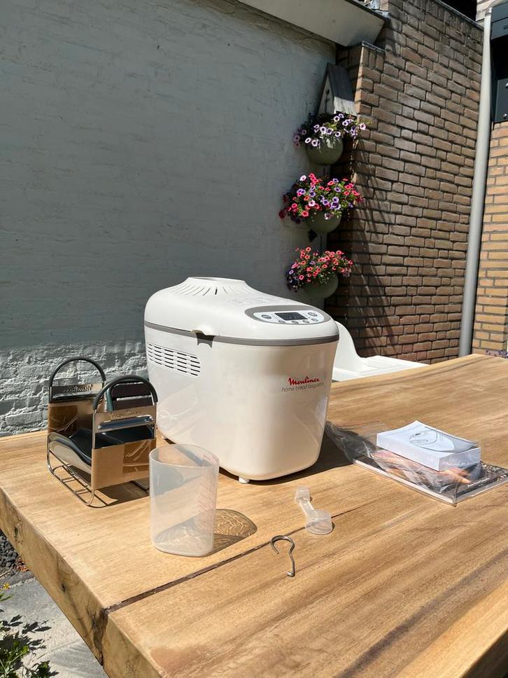 Moulinex Broodbakmachine - Zo goed als nieuw!, Witgoed en Apparatuur, Broodbakmachines, Zo goed als nieuw, Met timer, 800 tot 1200 gram deeg