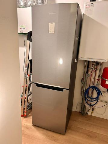 Samsung koelvriescombinatie no frost 2  jaar oud beschikbaar voor biedingen