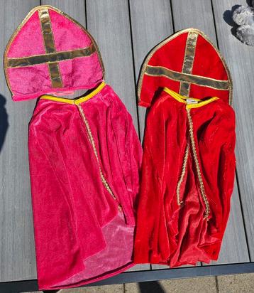 Roze en rode sinterklaas en piet verkleedkleren beschikbaar voor biedingen