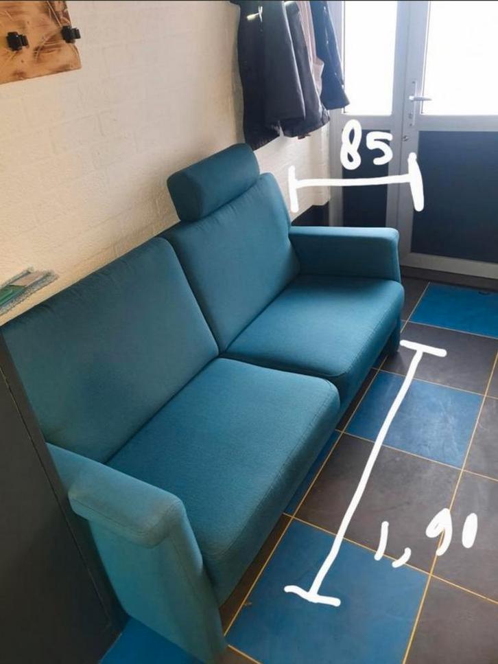 Blauwe 2-zits bank, Huis en Inrichting, Banken | Sofa's en Chaises Longues, Zo goed als nieuw, Tweepersoons, 150 tot 200 cm, 75 tot 100 cm