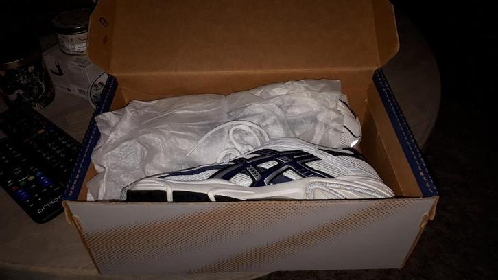 asics hardloopschoen nieuw in de doos mt 40.5, Kleding | Dames, Sportkleding, Nieuw, Hardlopen of Fietsen, Maat 38/40 (M), Wit