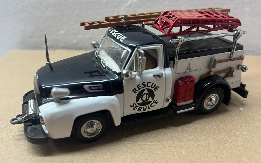Matchbox 1/43 - Ford Pick Up F100 1954 Rescue Service - Edition Limitée