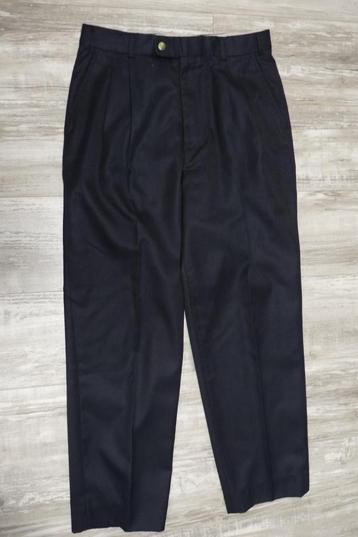 in nette staat pantalon donker blauw mt 48  beschikbaar voor biedingen