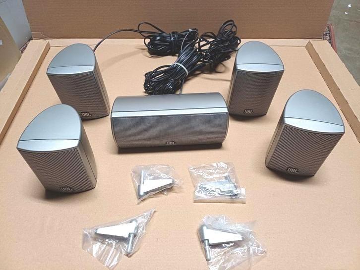 JBL 4x surround satelliet luidsprekers 138 + center speaker, Audio, Tv en Foto, Luidsprekers, Gebruikt, Surroundset zonder subwoofer