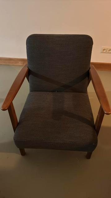 Ikea stoelen in totaal 3 stuks beschikbaar voor biedingen