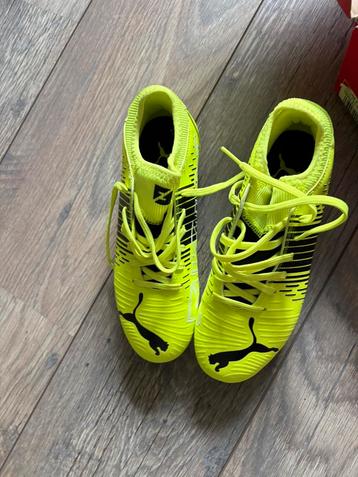 Gloednieuwe Puma voetbalschoenen maat 36 beschikbaar voor biedingen