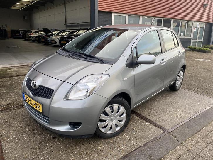 Toyota Yaris 1.3 VVTi Sol MMT 5 Deurs HB | Automaat | Airco, Auto's, Toyota, Bedrijf, Te koop, Yaris, ABS, Airbags, Airconditioning