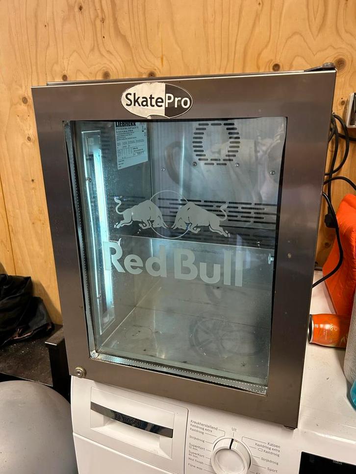 Red Bull Koelkast - Compact en Koel!, Witgoed en Apparatuur, Koelkasten en IJskasten, Gebruikt, Zonder vriesvak, Minder dan 75 liter