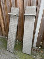 Te koop 2 mooie zeer stevige aluminium oprijplaten, Ophalen, Gebruikt