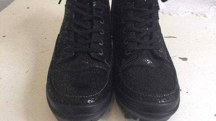 Wolky schoenen maat 43, nieuwstaat, winkelprijs €170, Kleding | Dames, Schoenen, Zo goed als nieuw, Sneakers of Gympen, Zwart