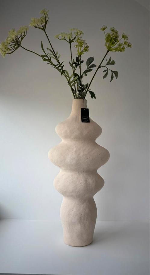Pot Ferro Wit L27 B17 H59.5 - merk Pot & Vaas, Huis en Inrichting, Woonaccessoires | Vazen, Nieuw, Wit, 50 tot 75 cm, Overige materialen